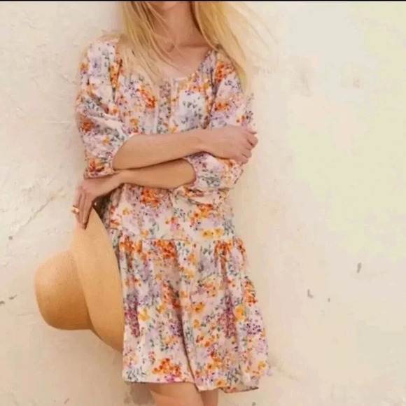 H&M Airy Dress Cream Floral Dress size Medium - Picture 2 of 6